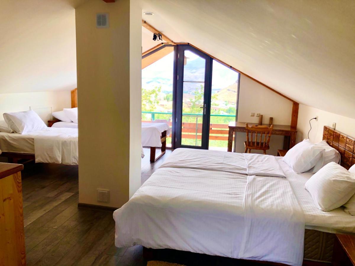 Green Stone Boutique Hotel Yeghegnadzor エクステリア 写真