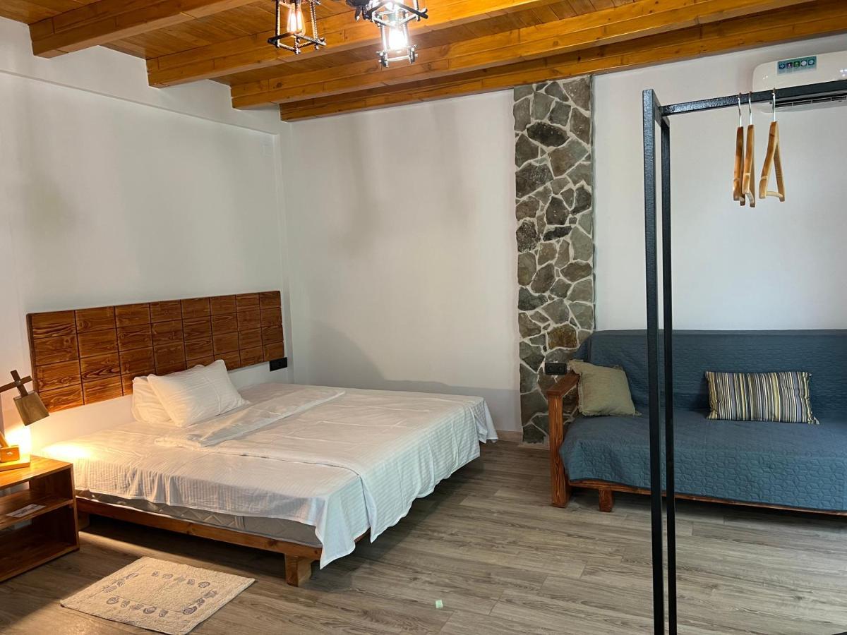 Green Stone Boutique Hotel Yeghegnadzor エクステリア 写真