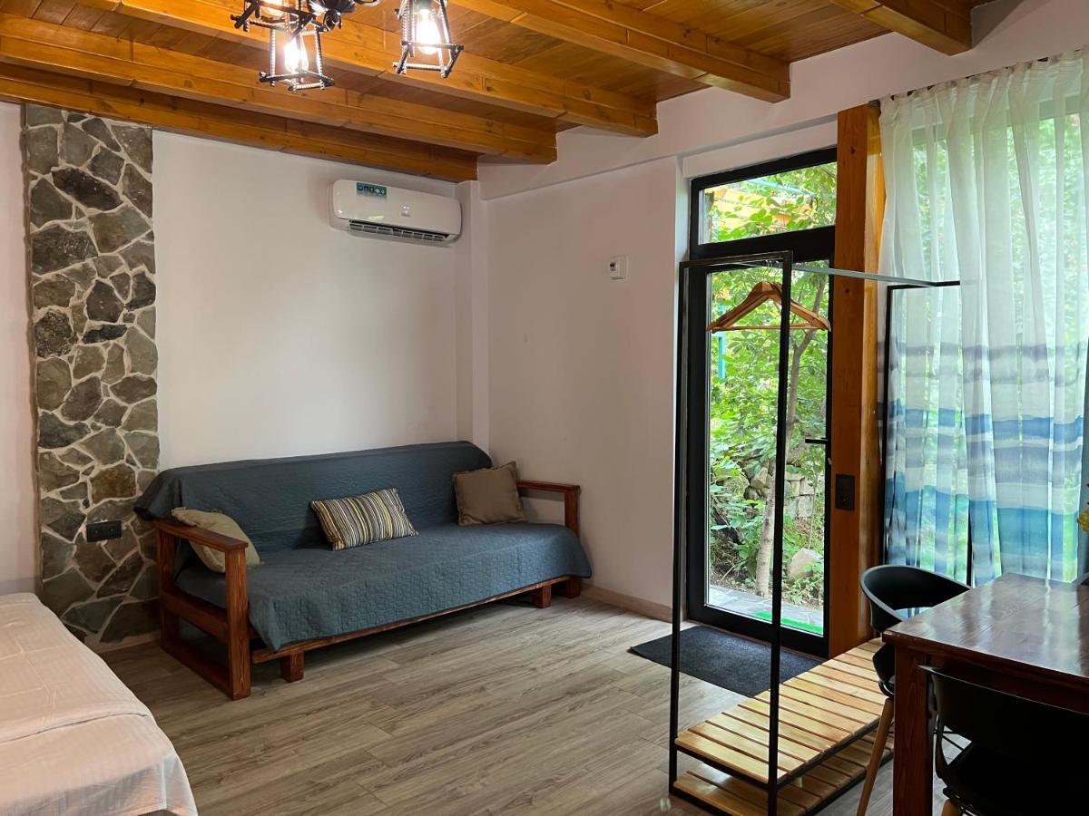 Green Stone Boutique Hotel Yeghegnadzor エクステリア 写真