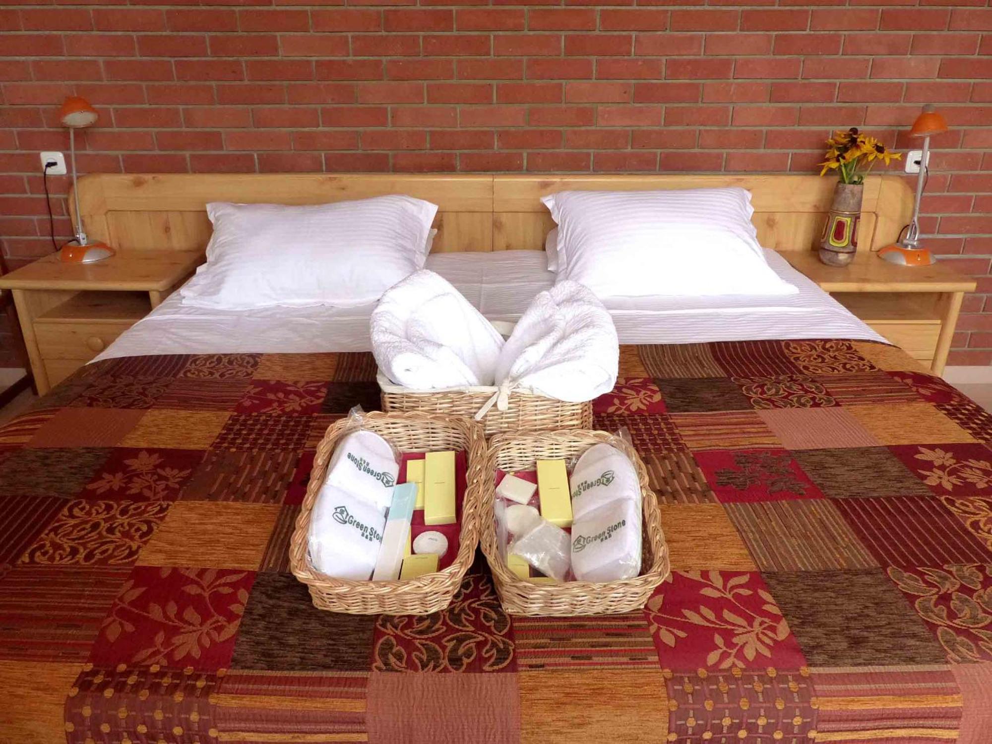 Green Stone Boutique Hotel Yeghegnadzor エクステリア 写真