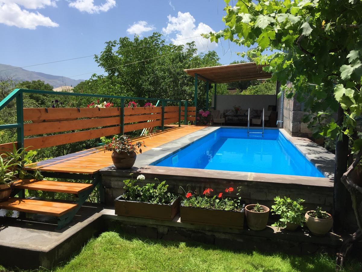 Green Stone Boutique Hotel Yeghegnadzor エクステリア 写真