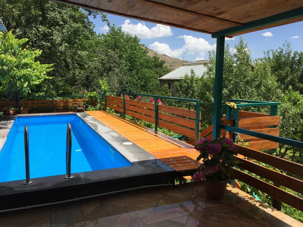 Green Stone Boutique Hotel Yeghegnadzor エクステリア 写真