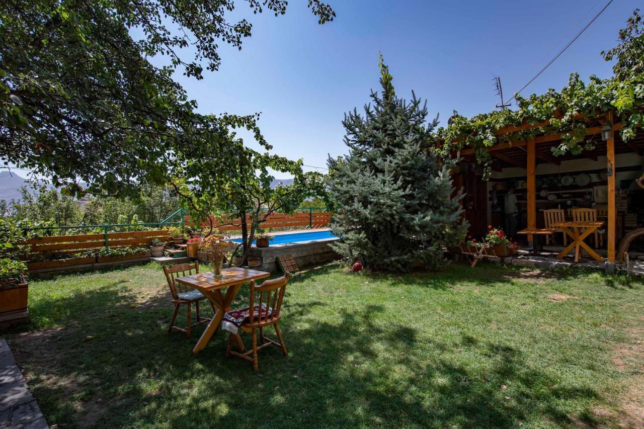Green Stone Boutique Hotel Yeghegnadzor エクステリア 写真