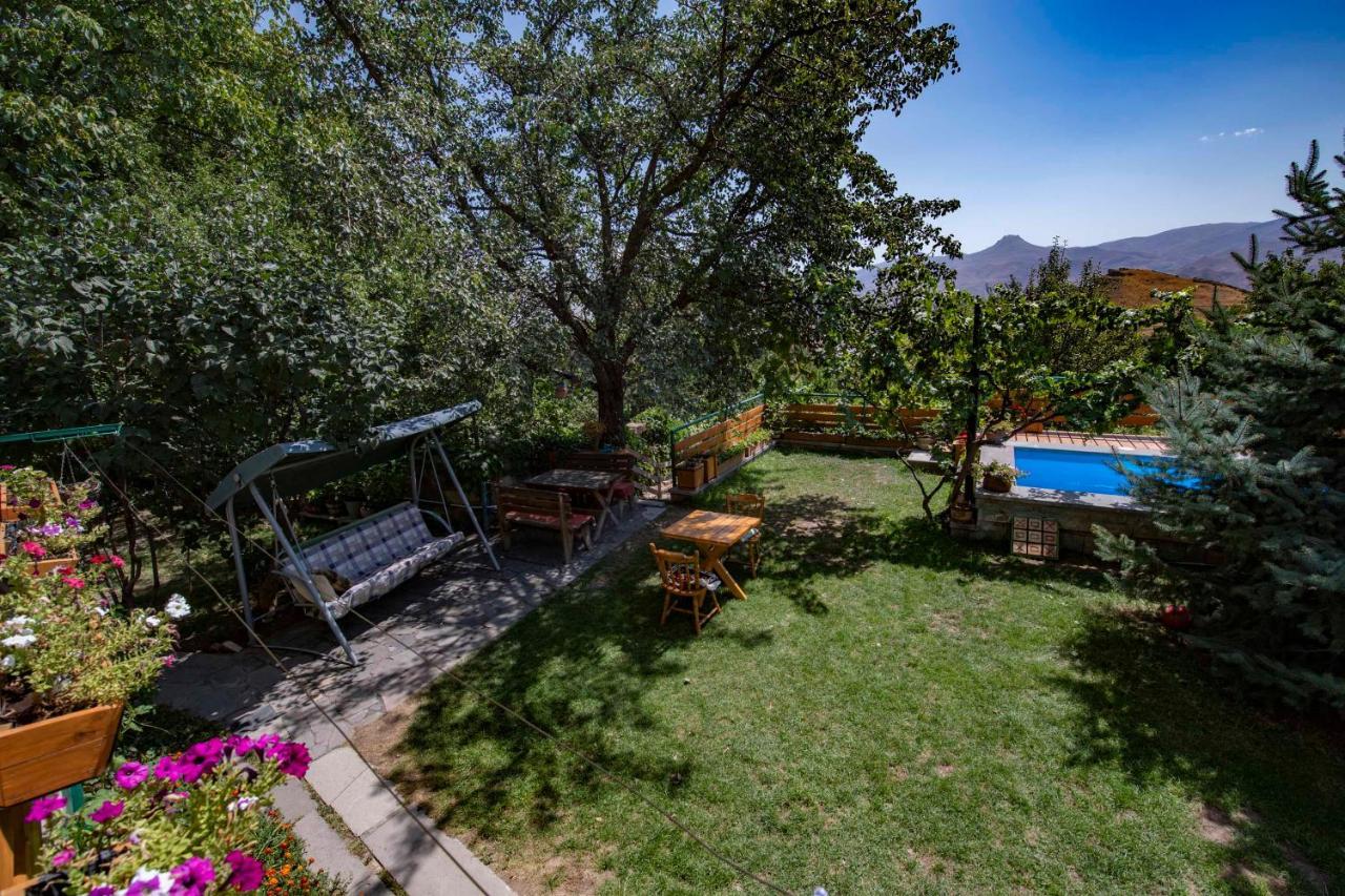 Green Stone Boutique Hotel Yeghegnadzor エクステリア 写真