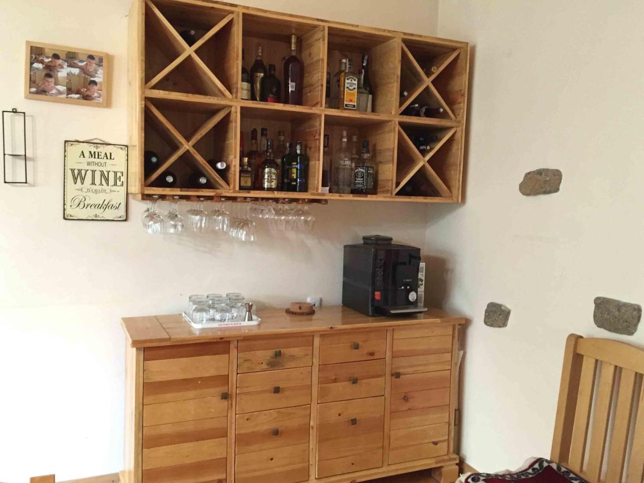Green Stone Boutique Hotel Yeghegnadzor エクステリア 写真