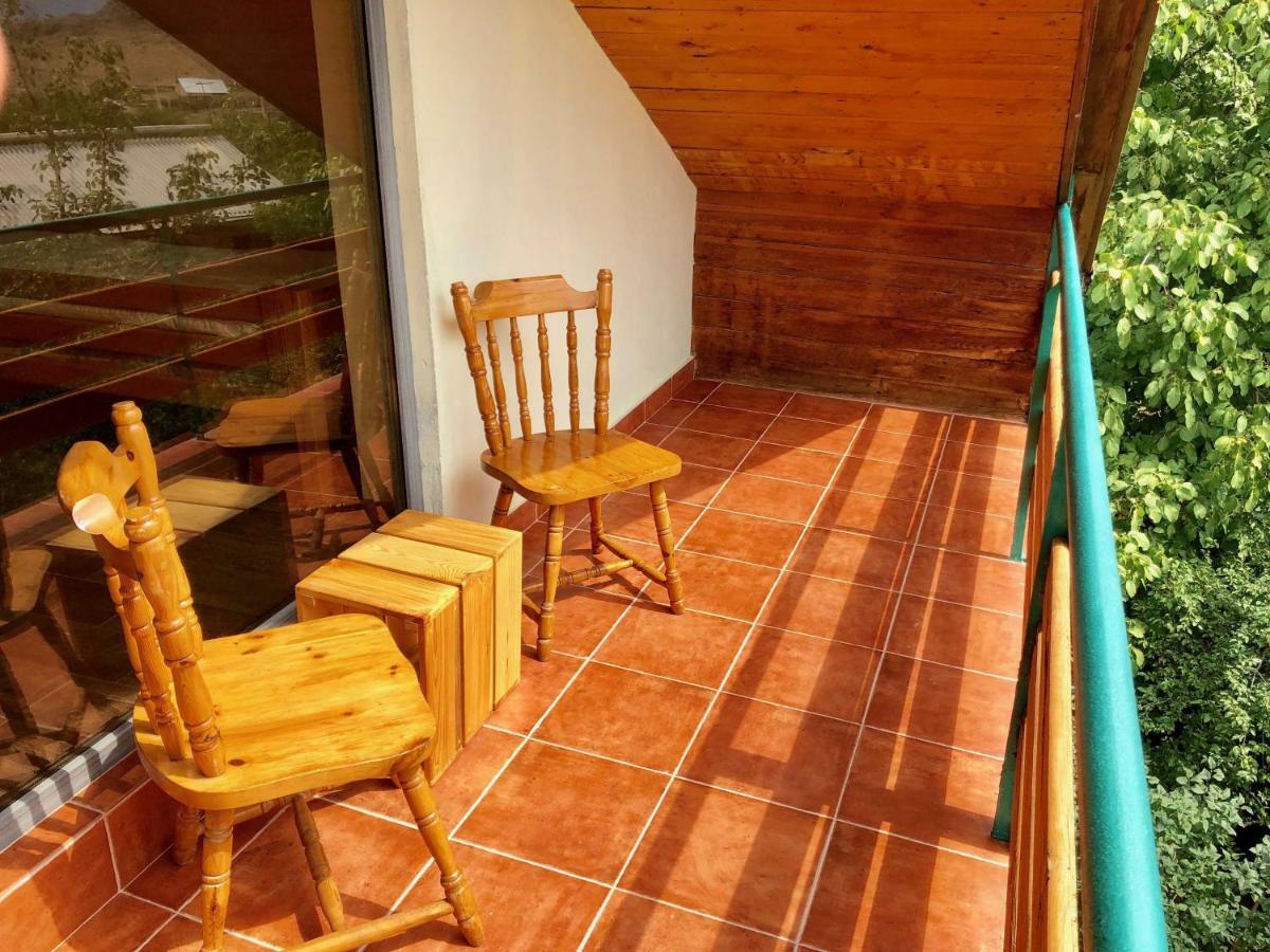 Green Stone Boutique Hotel Yeghegnadzor エクステリア 写真