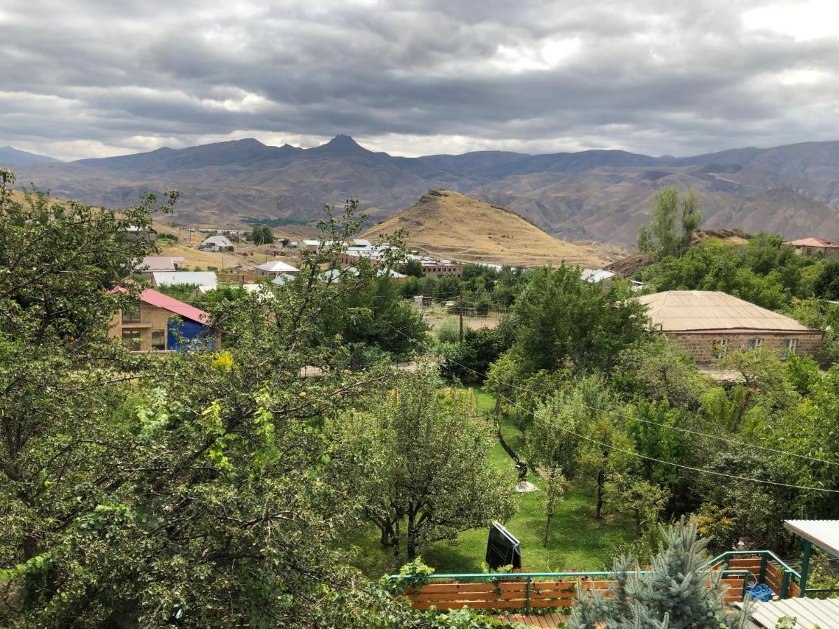 Green Stone Boutique Hotel Yeghegnadzor エクステリア 写真