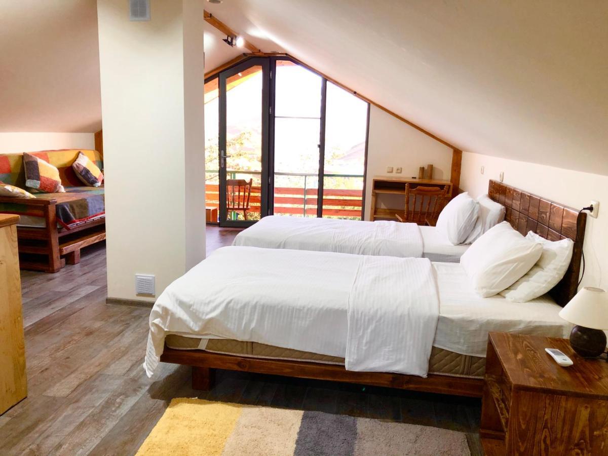 Green Stone Boutique Hotel Yeghegnadzor エクステリア 写真